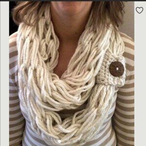 Mun and Me Fashion Cream Arm Knit Scarf Removable Coconut Shell Button Cuff One